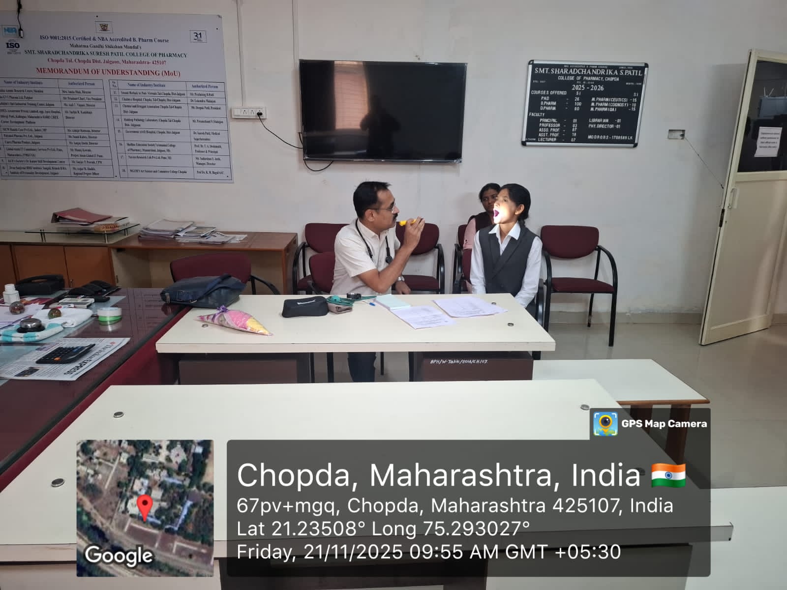 Today, on 21/11/2025, a free medical check-up camp for students was successfully conducted jointly by Smt. Sharadchandrika Suresh Patil College of Pharmacy, Chopda and Kavayitri Bahinabai Chaudhari No